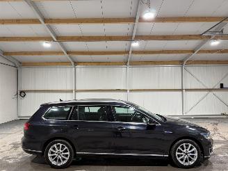 krockskadad bil auto Volkswagen Passat GTE 1.4TSI 115kW Automaat 2016/12