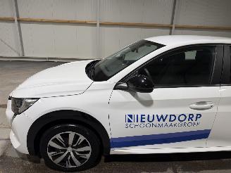 Peugeot e-208 EV 50kWh 100kW Active picture 13