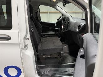 Mercedes Vito 111CDI 84kW BlueTec Lang 9-Persoons picture 18