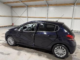 Peugeot 208 1.2PureTech 81kW Clima Allure picture 11