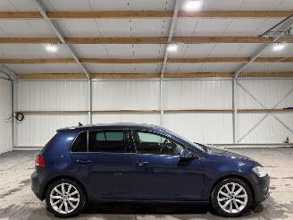 Unfallwagen Volkswagen Golf 1.6TDI 77kW Highline Navi 2014/9