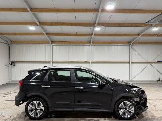 Auto incidentate Kia e-Niro 64kWh 150kW Automaat Dynamicline 2022/3