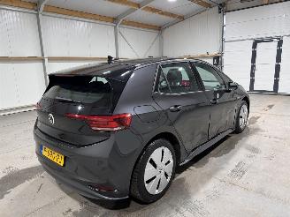 Volkswagen ID.3 58kWh 107kW Pro picture 5