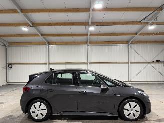 krockskadad bil auto Volkswagen ID.3 58kWh 107kW Pro 2022/11