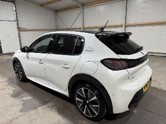 Peugeot 208 GT LINE 1.2PT 74kW Automaat Camera GT picture 11