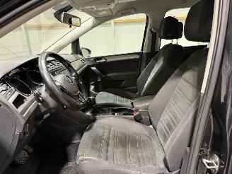 Volkswagen Touran 1.6TDI 81kW 7p Automaat SCR Connected Series 7 Persoons picture 13