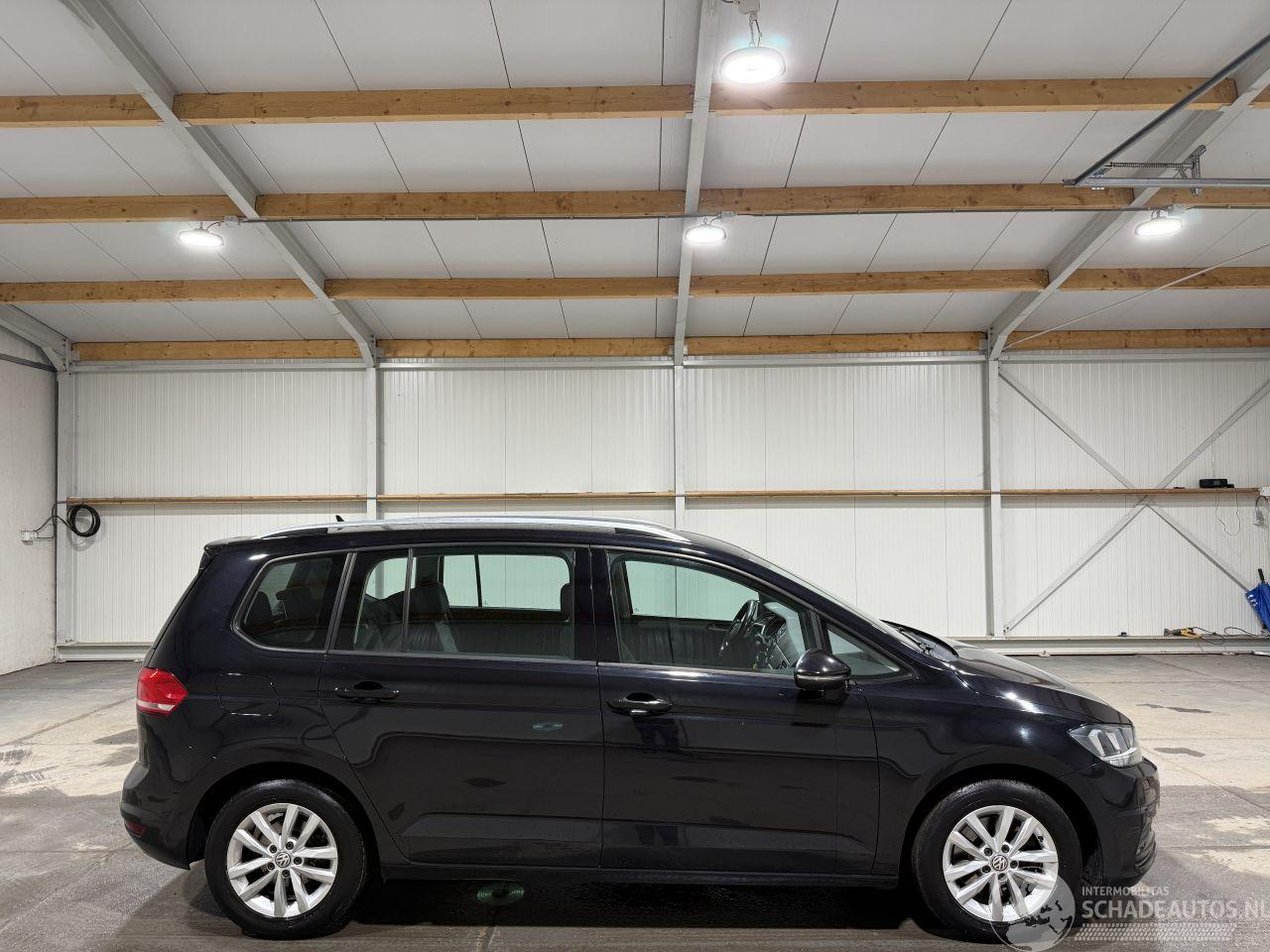 Volkswagen Touran 1.6TDI 81kW 7p Automaat SCR Connected Series 7 Persoons
