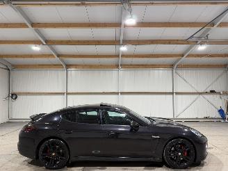 damaged passenger cars Porsche Panamera 4 3.6V6 220kW Automaat Schuifkantel AWD Volleder 2011/6