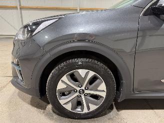 Kia e-Niro 64kWh 150kW Automaat DynamicPlusLine picture 18