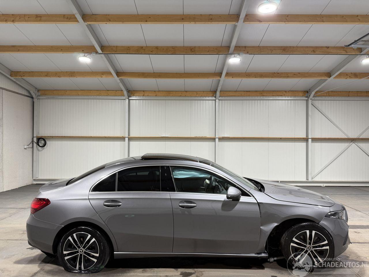 Mercedes A-klasse 180 Sedan 100kW Automaat Pano Star Edition