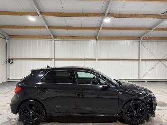 Unfallwagen Audi A1 SPORTBACK 25TFSI 70kW Automaat S Edition 2022/11
