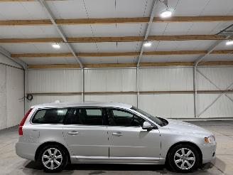 Auto incidentate Volvo V-70 1.6D2 84kW Automaat Kinetic 2013/11