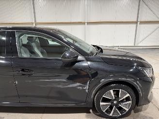 Peugeot e-208 50kWh  GT Pack Panoramadak picture 14
