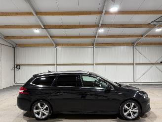 Vaurioauto  passenger cars Peugeot 308 1.2PT 96kW Automaat GT-Line 2019/9