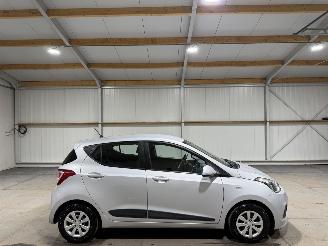 Coche accidentado Hyundai I-10 1.0i 49kW  i-Motion Clima Comfort 2017/1