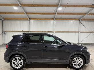 Vaurioauto  passenger cars Volkswagen T-Cross 1.0TSI 85kW Automaat Life Edition 2025/3