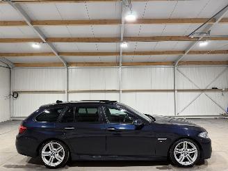 damaged passenger cars BMW 5-serie 520D 140kW Automaat Pano M Sport Edition 2017/1