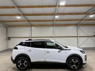 krockskadad bil auto Peugeot 2008 1.2Hybrid 100kW Automaat Navi Camera Allure 2025/1