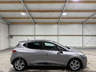skadebil auto Renault Clio 1.5dCi 66kW Airco Eco Night&Day 2015/12