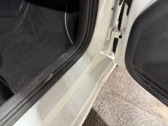 Volkswagen e-Up! 37kWh 61kW Airco E-UP! picture 17