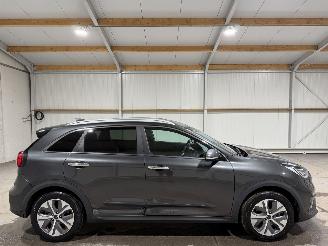 uszkodzony samochody osobowe Kia e-Niro 64kWh 150kW Executiveline 2021/12