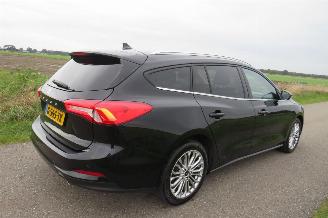 krockskadad bil auto Ford Focus 1.0 92kw euro 6 Eco Boost Titanium Business Camera Navigatie  12-2019 2019/12