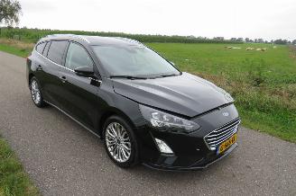 Ford Focus 1.0 92kw euro 6 Eco Boost Titanium Business Camera Navigatie  12-2019 picture 3