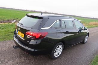 skadebil auto Opel Astra SPORTS TOURER+ 1.0 77kw 105pk  Business+  Euro 6 Navigatie Clima  2016 2016/5