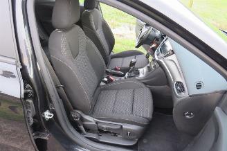Opel Astra SPORTS TOURER+ 1.0 77kw 105pk  Business+  Euro 6 Navigatie Clima  2016 picture 17