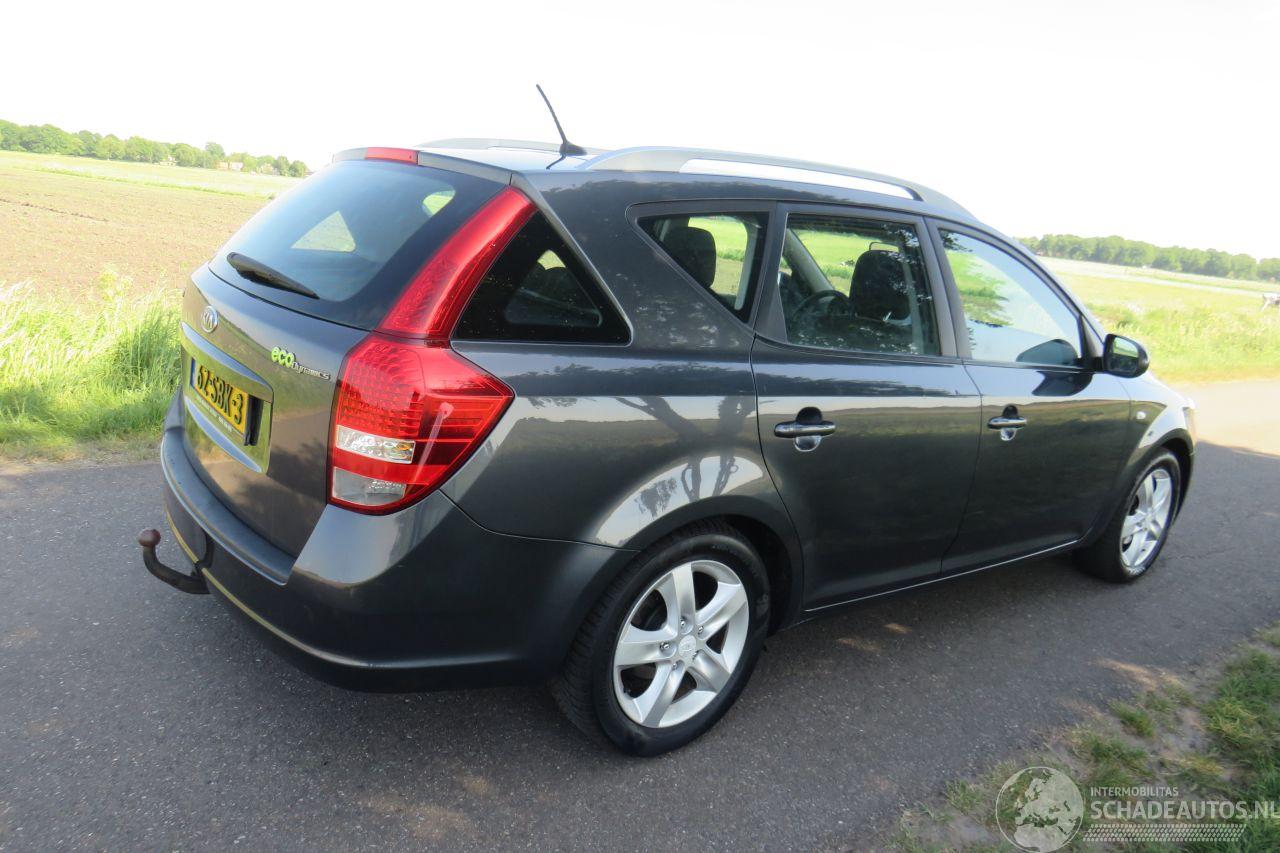 Kia Cee d 1.4 Cvvt 90pk Seven Airco Navigatie Clima Camera   2011