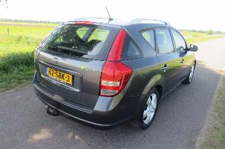Kia Cee d 1.4 Cvvt 90pk Seven Airco Navigatie Clima Camera   2011 picture 13
