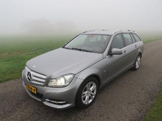 Schadeauto Mercedes C-klasse 220 CDI 170pk Business Avangarde  2012 Estate navigatie  leer camera [ schadevrij 2012/5