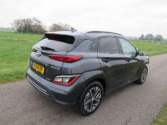 Auto incidentate Hyundai Kona GERESERVEERD EV 39Kv  Automaat  Elektrisch 2021  40.000km Camera Navigatie  stoelverwarmig  nieuwstaat 2021/9