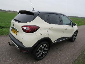 Schadeauto Renault Captur 0.9 TCE 75.000km Nap 90pk Intens 11-2017 Camera Navigatie Clima  [ nieuwstaat 2017/11