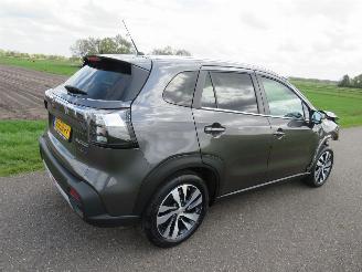 Vaurioauto  passenger cars Suzuki SX4 1.5 Hybride Benzine Elektrisch Style 7.000km Automaat  Camera Navigatie Leer 2024/3