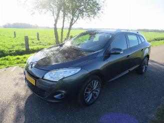 Coche accidentado Renault Mégane 1.6 102pk Expression Navigatie Airco  parkeerschade 2011/2