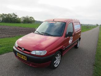 damaged commercial vehicles Peugeot Partner 2.0 HDI  90pk 112.000km NAP !!!!!!!! TOPAUTO 112.000 km 2002/8