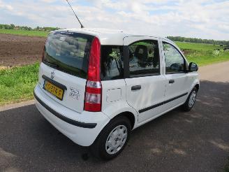 uszkodzony samochody osobowe Fiat Panda 12 70pkEditon 127.000km Airco  2012 [ schadevrij 2012/8