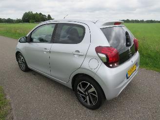 Peugeot 108 1.2 VTI Allure  192.000km  Orgineel Navigatie  Airco  2014 schadevrij picture 7