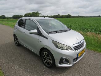 Peugeot 108 1.2 VTI Allure  192.000km  Orgineel Navigatie  Airco  2014 schadevrij picture 6