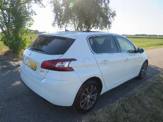 Avarii autoturisme Peugeot 308 1.2 110pk Pure Tech Style 116.000km Navigatie Camera airco Clima   splinter nieuwe d riem 2015/7