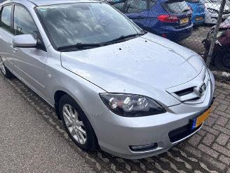 Schadeauto Mazda 3 1.6 active 2009/1