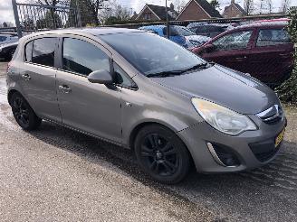 damaged passenger cars Opel Corsa 1.3 CDTI ECOFLEX 2011/9