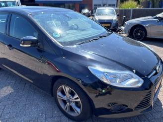 Coche accidentado Ford Focus  2013/12