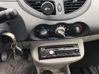 Unfallwagen Renault Twingo Twingo 1.2 Authentique 2008/6
