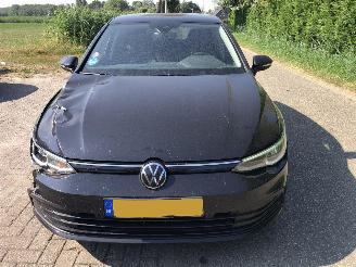 Schadeauto Volkswagen Golf Golf 1.0 TSI Life 2023/2
