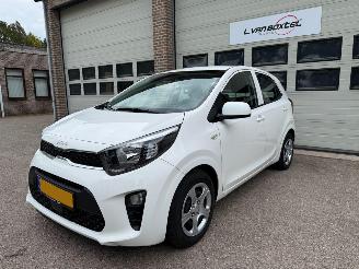 Vaurioauto  passenger cars Kia Picanto 1.0 DPI Comfortline Airco Cruise 39499 Km NAP ! 2024/5