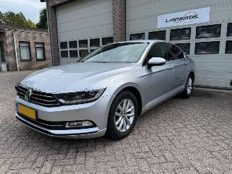 Schadeauto Volkswagen Passat 1.8 TSI Business Edition R Automaat 78125 Km ! 2017/6