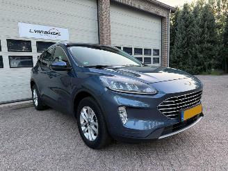 damaged passenger cars Ford Kuga 2.5 PHEV Titanium Navi Clima NAP ! 2022/10