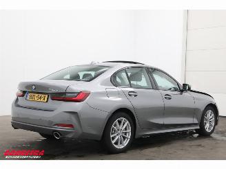 BMW 3-serie 330e Schuifdak 360° LED Cruise SHZ 4.216 km! picture 3